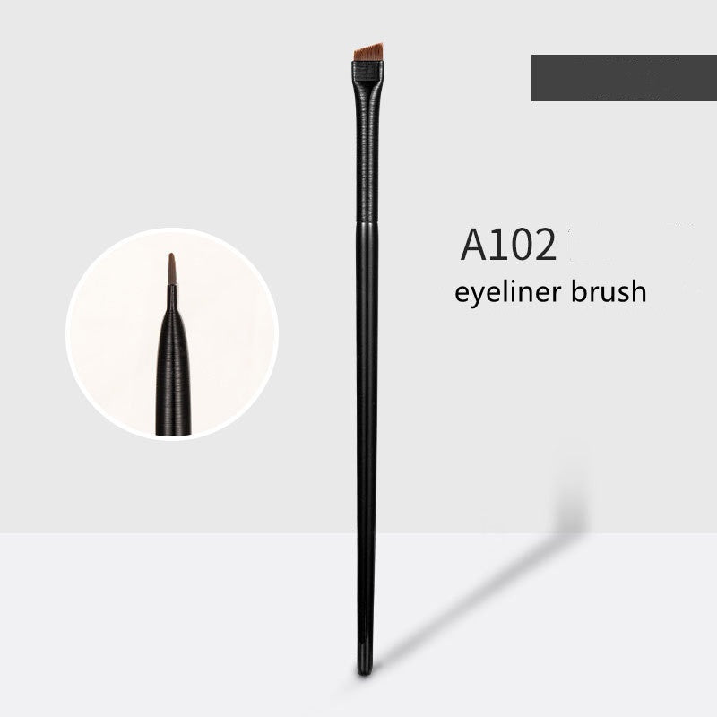 Single Eyeliner Brush Eye Shadow Brush Angled Makeup Brush