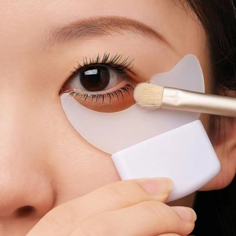 Draw Eyeliner Auxiliary Brush Lower Eyelashes Baffle Multifunction Beginner Eye Makeup Artifact Eyeshadow Tool