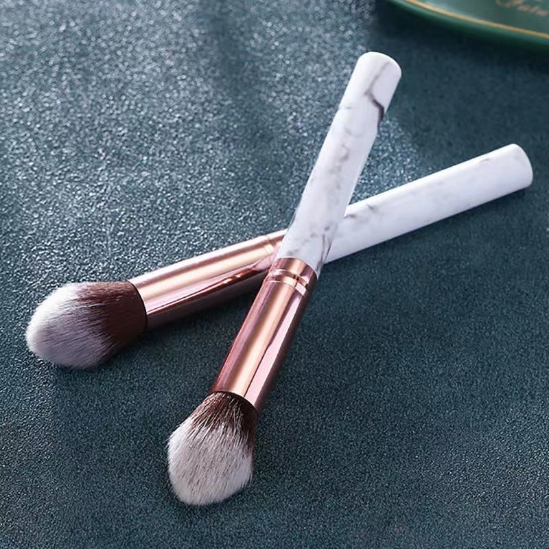 Makeup Brush for Highlighting, Blush, Cheeks Portable Soft Makeup Tools