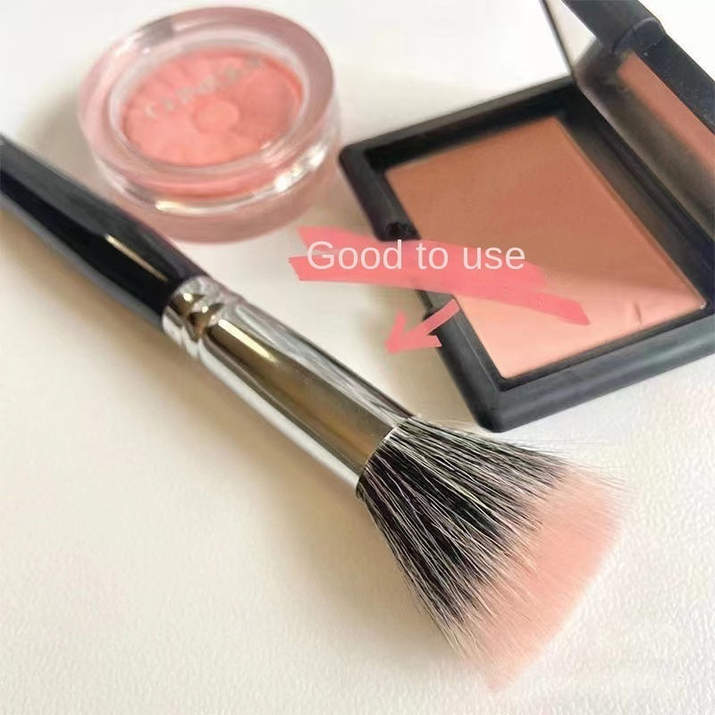 Blush Brush Soft Portable Cosmetic Tool Makeup Brush